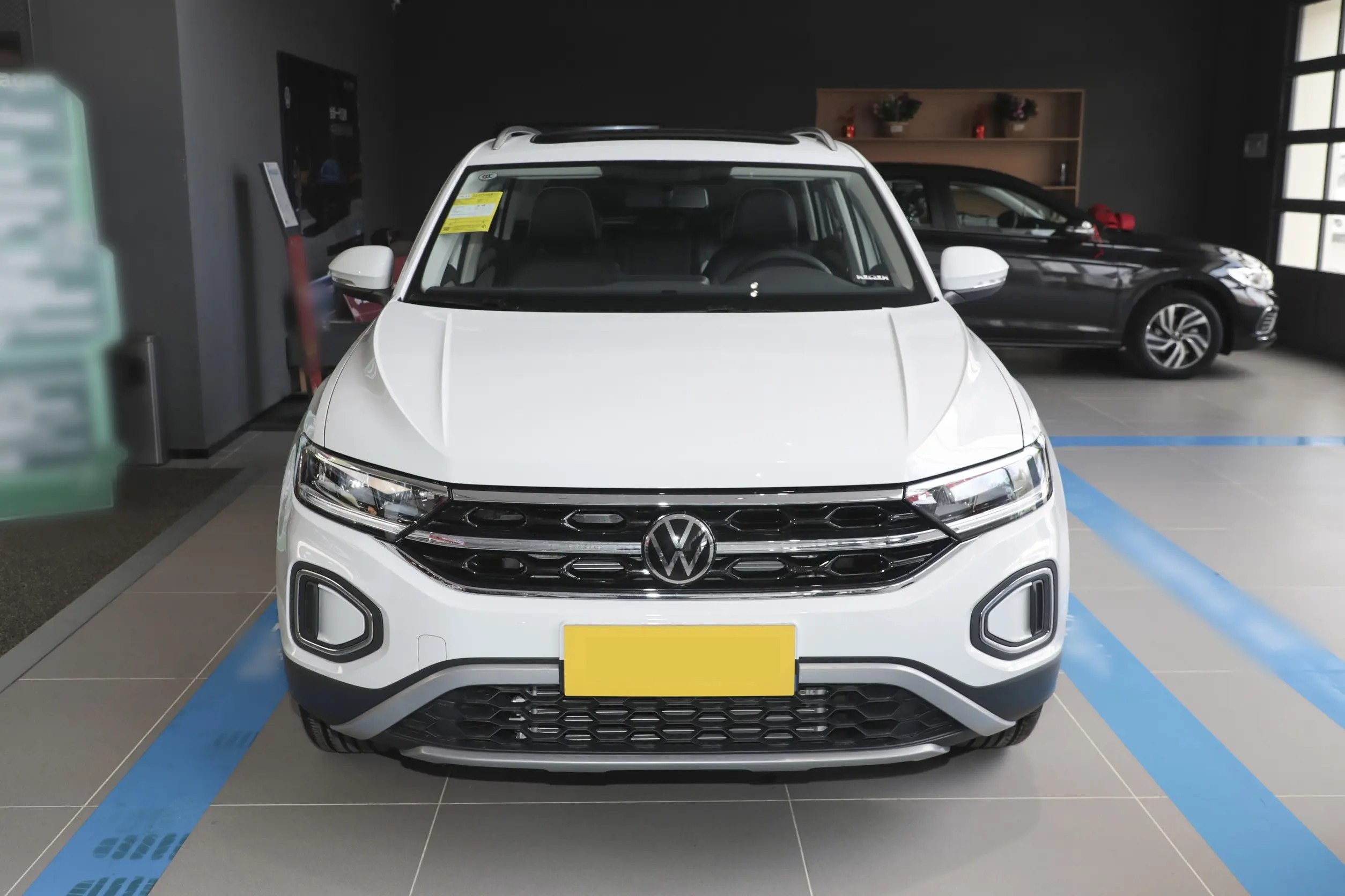 2025 for V-W Volk Swagen TROC Full Option Brand New Midsize SUV Interior Left-Hand Drive Car New SUV
