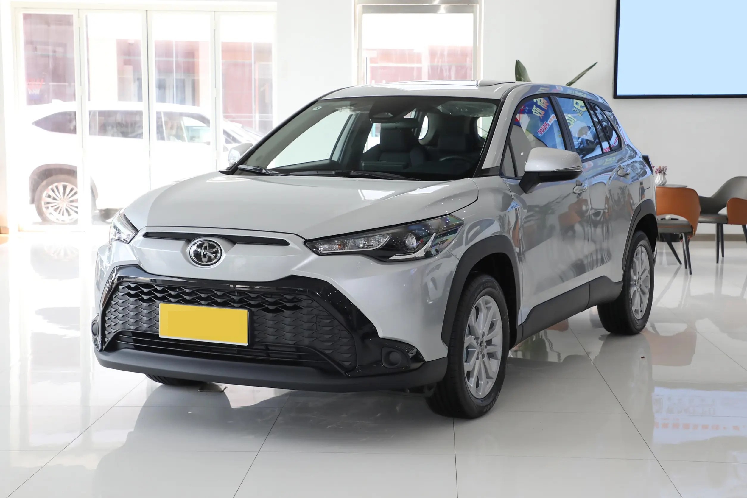  Toyota Frontlander Corolla Cross Fenglanda 2.0L Petrol Hybrid Compact Crossover SUV Car